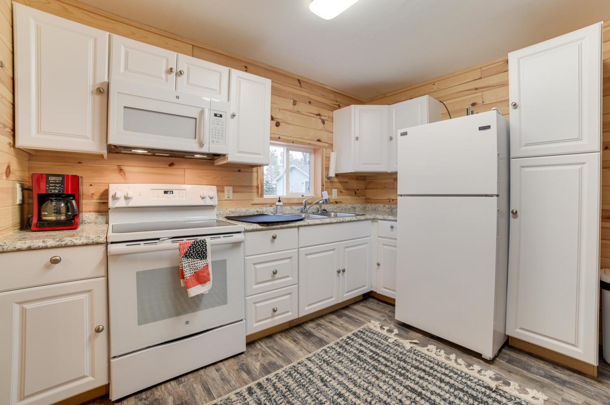 Scenic Evans Hideaway Steps To Lake Huron! Oscoda Exterior foto
