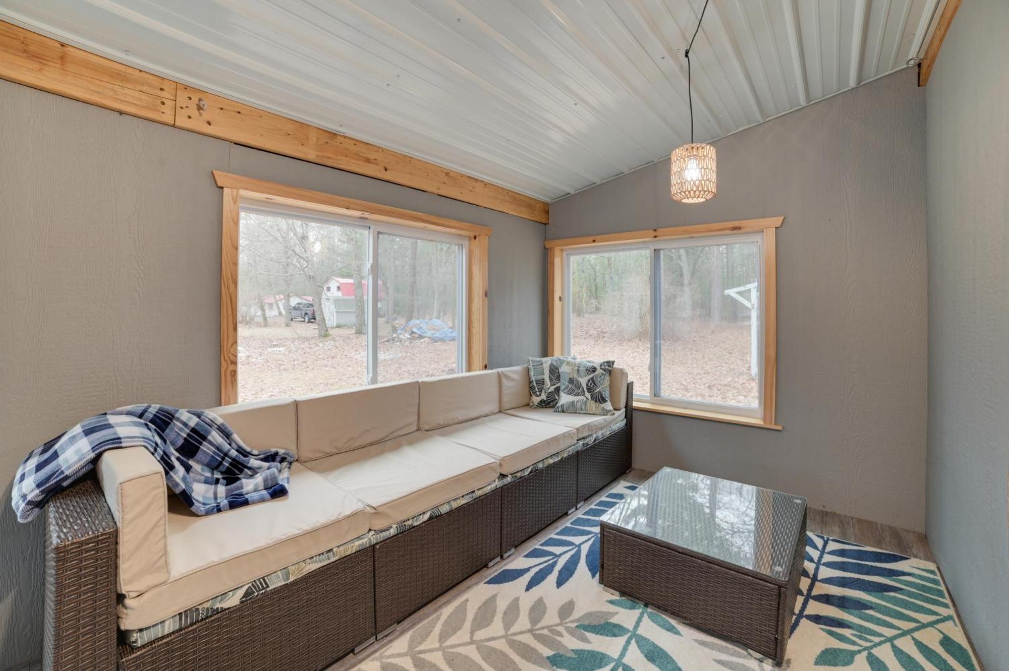 Scenic Evans Hideaway Steps To Lake Huron! Oscoda Exterior foto